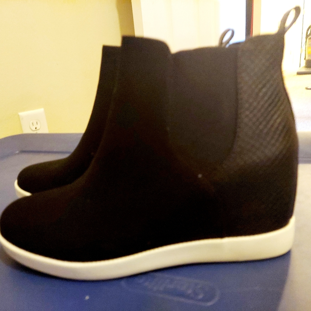 High top fashion sneakers